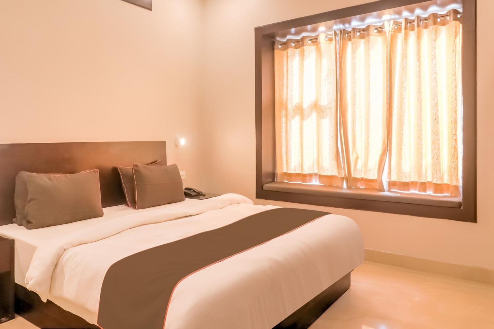 Hotel Super Townhouse Amaraa Farms Near Lulu Hypermarket Lucknow