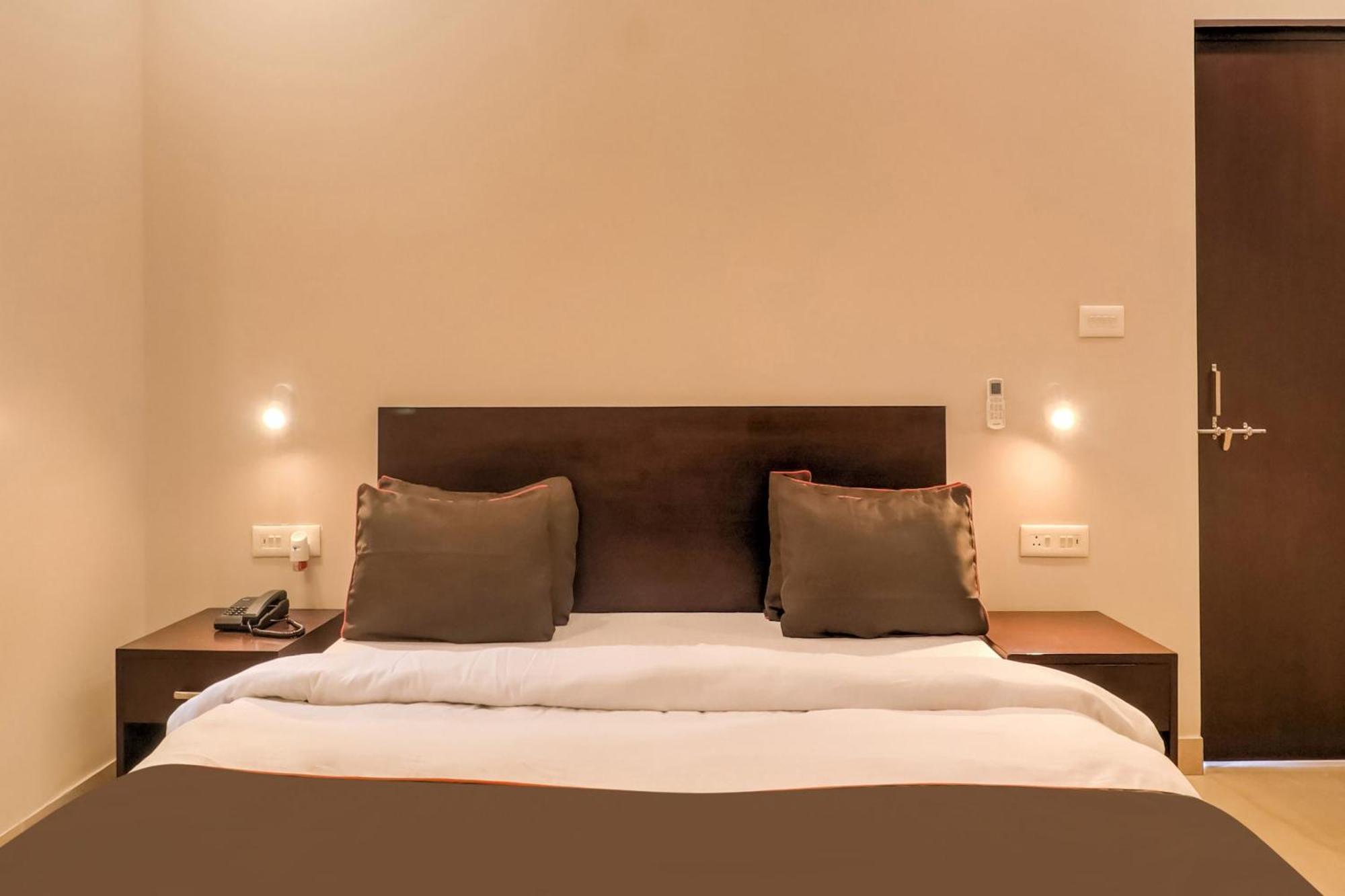 Super Townhouse Amaraa Farms Near Lulu Hypermarket