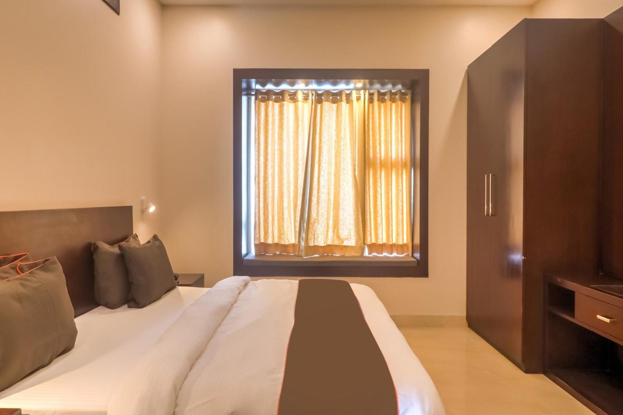 Super Townhouse Amaraa Farms Near Lulu Hypermarket